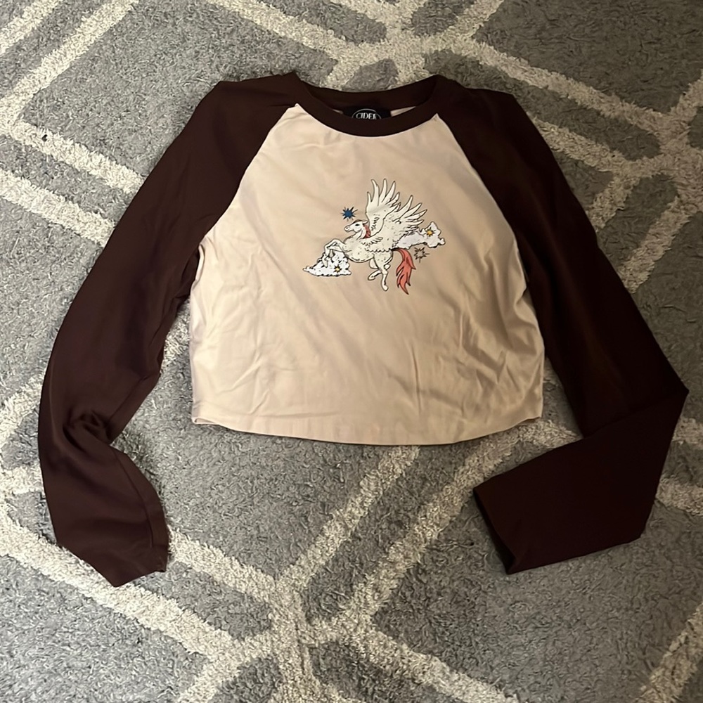 Super cute long sleeve crop top